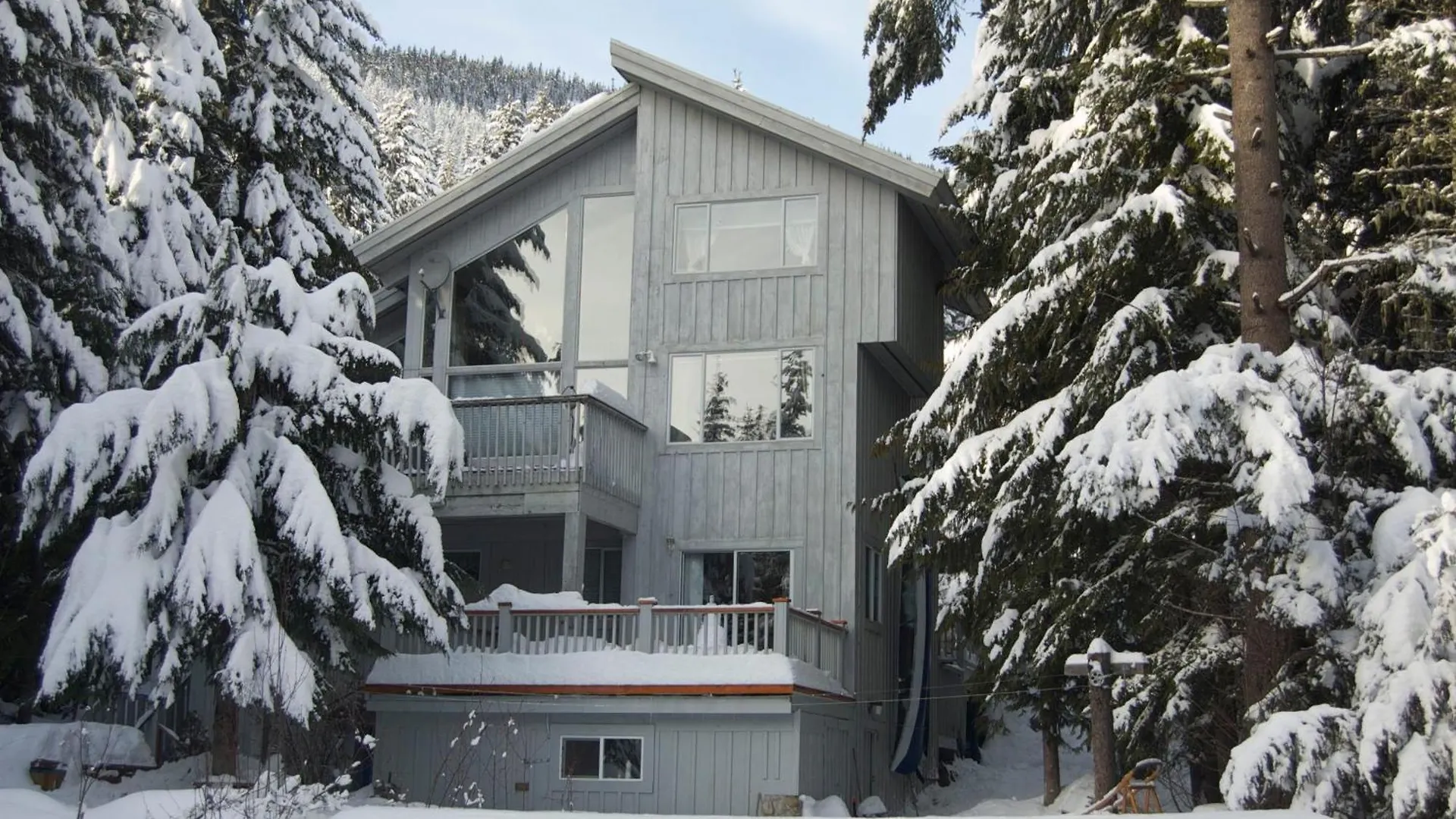 Belle Neige Suites: Whistler 0*,  Canada